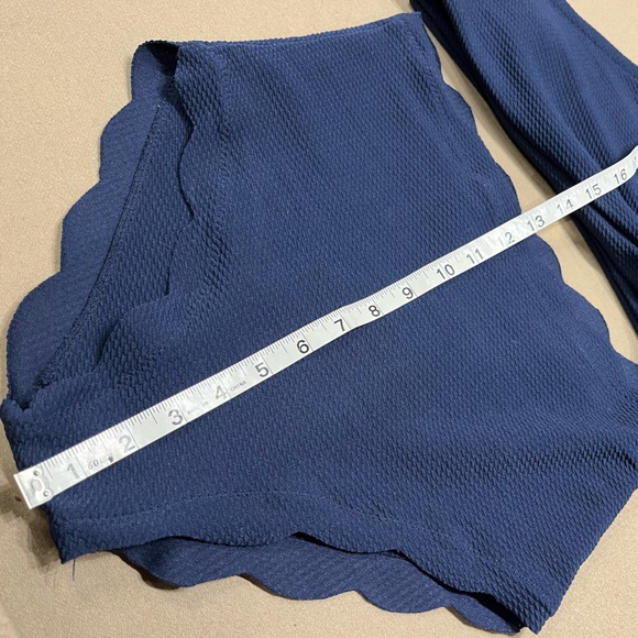 3/$30 New seersucker one shoulder two piece scalloped edges - Picture 2 of 10